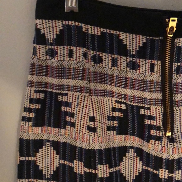 Patterned skirt - Picture 3 of 3